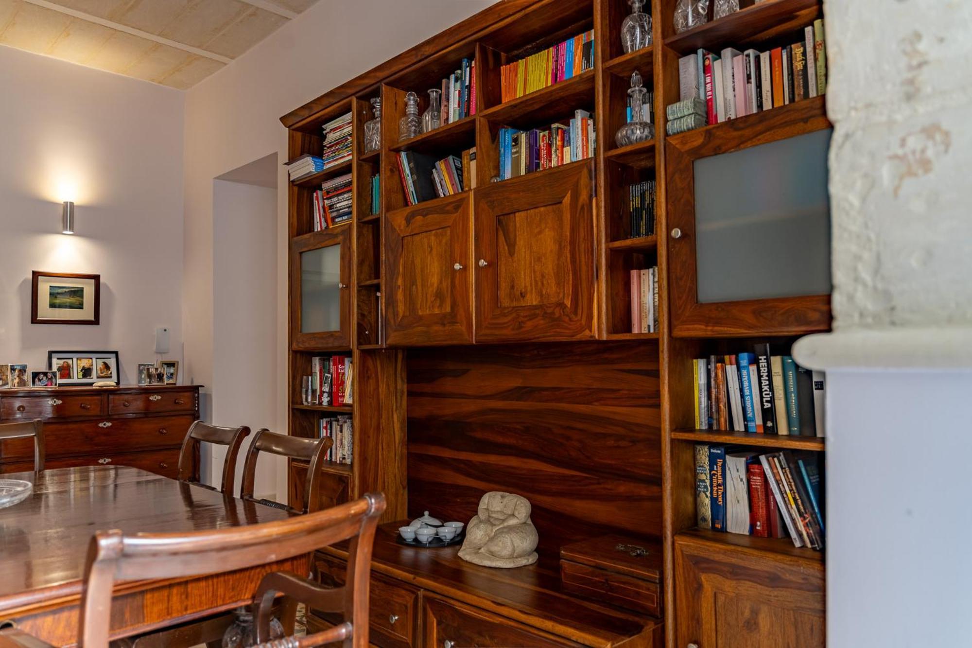 Traditional Maltese Styled 2Br Apartment With Large Maltese Balcony & Internal Yard - Located In The Heart Of Valletta - Maltese Capital City Bagian luar foto